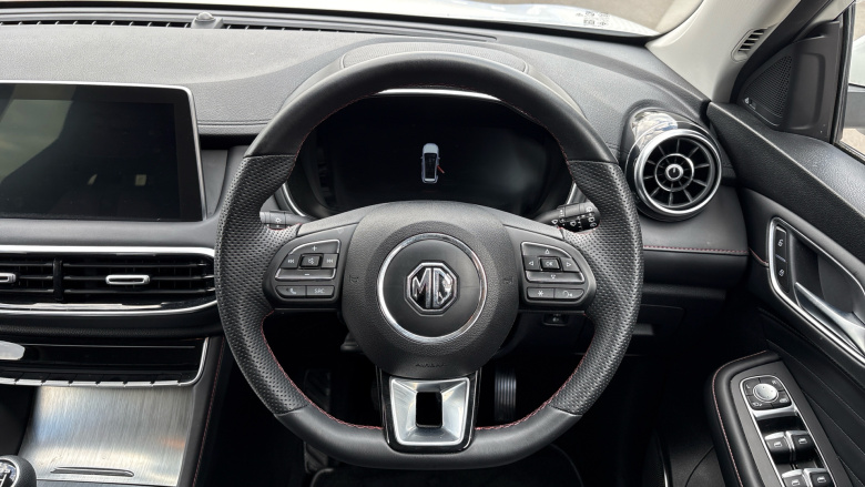 MG HS 1.5 T-GDI Trophy 5dr Petrol Hatchback